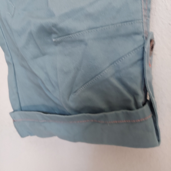 Apple bottoms embroidered demin capri size 17-18 nwt - Picture 3 of 11